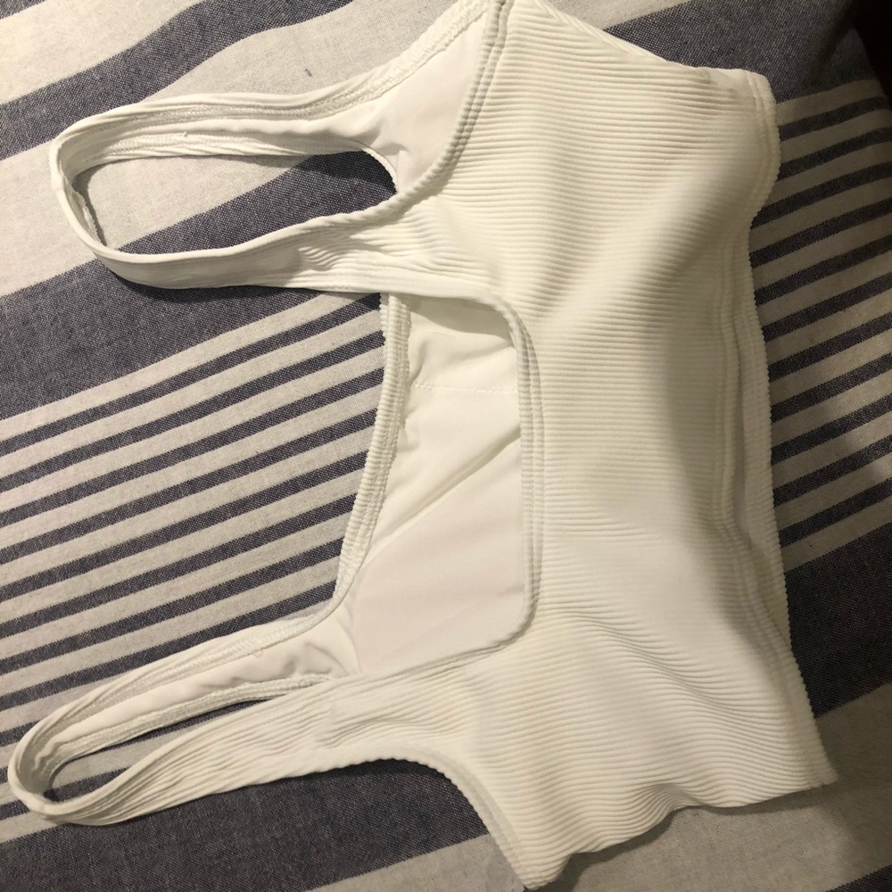 Ribbed white bikini top